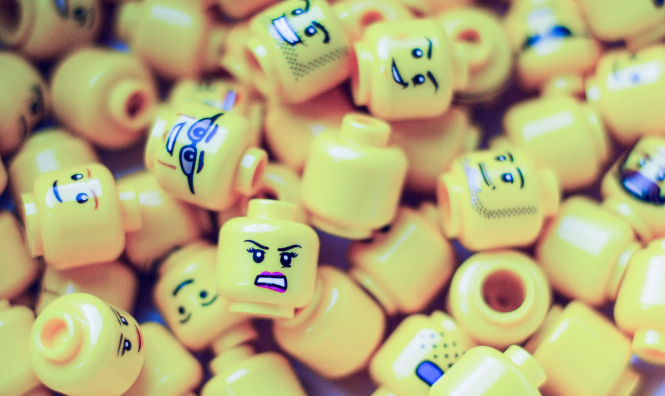 Beispiel-Produktnachahmungen von Lego-Figuren