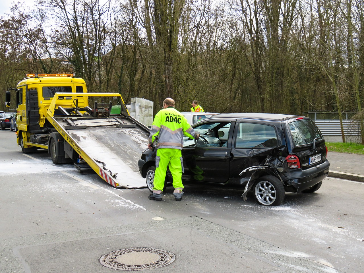 Auspark-Unfall: Haftung beim Ausparken in den fließenden Verkehr